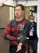 【平塚競輪・GPシリーズ】脇本雄太は無念の9着　左肘の激痛にたえながら眞杉匠とガチンコ勝負／KEIRINグランプリ