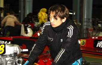 【ボートレース若松（ミッドナイト）一般】稲田浩二が優勝戦1号艇　50回目のVを目指す