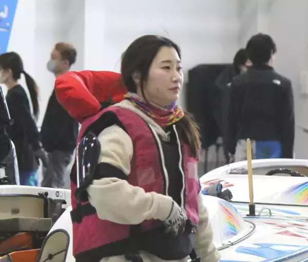 【ボートレースからつ（モーニング）一般】通算100勝目が懸かる武井莉里佳が初日1号艇の大チャンスを逃さない