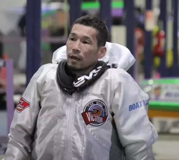 【ボートレース住之江（ナイター）一般】吉村正明〝スッキリ〟予選突破を決める