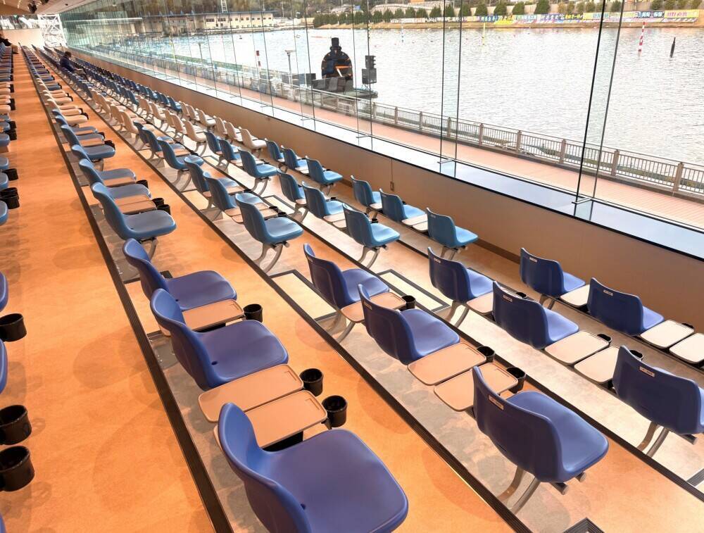 【ボートレース芦屋（モーニング）一般】1階スタンドリニューアル／年またぎ開催の芦屋ボートは館内イベントが満載！