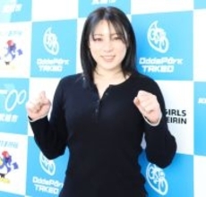 【武雄競輪（ナイター）FⅠ】「やっとですね」10年連続でグランプリ出場の児玉碧衣は新ユニホーム＆レーサーパンツ導入を大歓迎