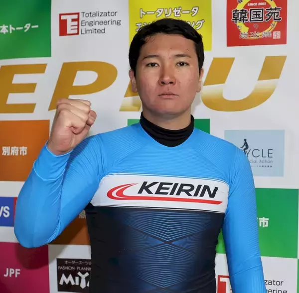 【別府競輪・GⅢナイター】地元期待の甲斐俊祐が2節連続で初日を1着突破「自信を持っていきたい」