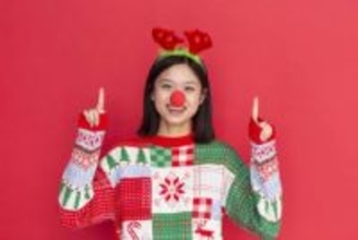 えっ…その服ダサっ　←あえて着てるんです！　クリスマスの新トレンド「アグリーセーター」ってナニ？