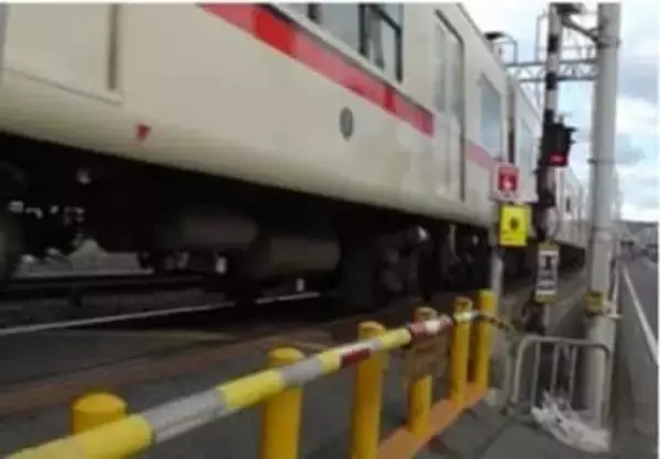 神戸の踏切、中国人観光客2人死亡  遺族が山陽電鉄を提訴「危険な踏切、安全性欠いたまま放置」