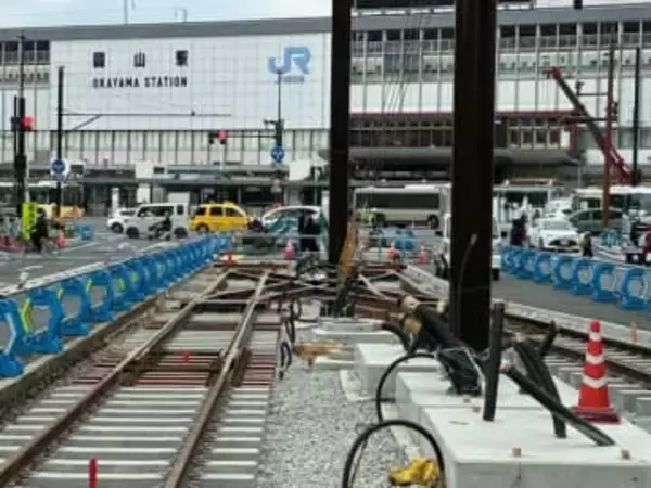 在来線が7路線！　JR岡山駅　新型特急から引退車両まで　様々な列車との出会いの場