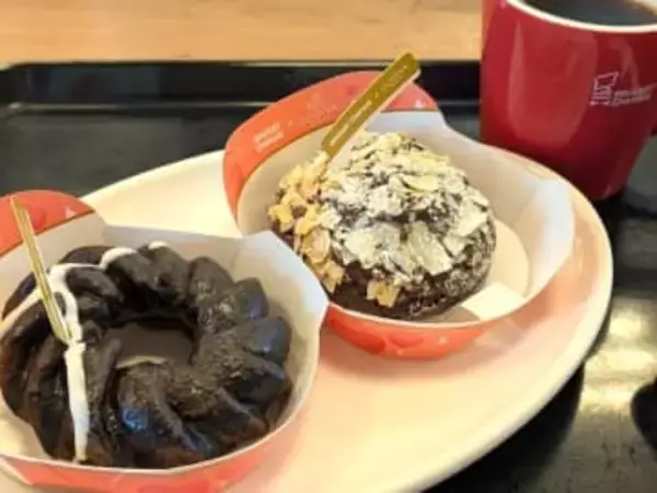 「5種類全部おいしい」「外まで行列」　SNSでも人気　ミスド×ゴディバのコラボドーナツ実食！