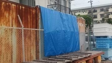 神戸・須磨区 沿岸部のコンテナから2本の刃物刺さった男性、死亡確認