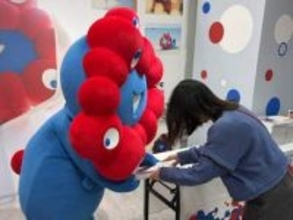 《Expo Legacy》「ミャクミャク、可愛い！」大阪・関西万博 開幕1年“グラビア”お渡し会