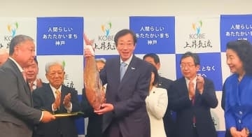 【速報】神戸市長選挙 現職・久元喜造氏が当選確実 新人3人振り切り4選「持続可能な大都市に」