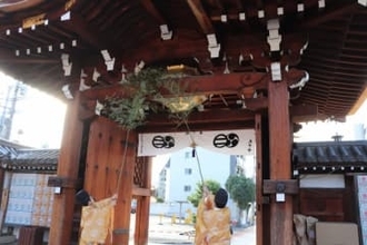 地域とともに迎える新年　『煤払い』『注連縄（しめなわ）の張り替え』　地元神社で続く年末のならわし