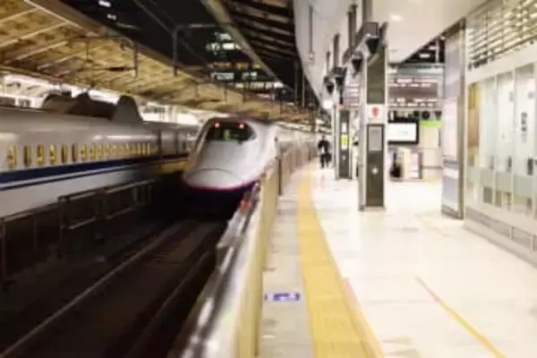 いくつ知ってる？クリスマスの“名キャッチコピー”「私も元カレ欲しい」と若手芸人に言わしめた作品も