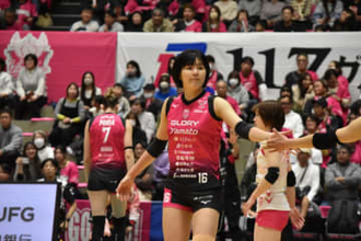 敗戦の中に見えた光　ヴィクトリーナ姫路　「ディフェンスのバレー」体現したイ・ジェヨンの活躍