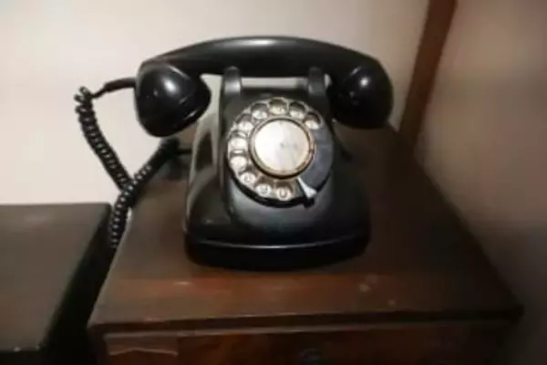 昭和世代の子どもが震撼　“幽霊電話”の都市伝説　「ある番号にダイヤルして切ると幽霊から電話が…」
