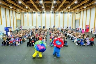 オフ会、あの靴で集まった！ミズノ、ミャクミャクシューズ 横浜博コラボも《Expo Legacy》