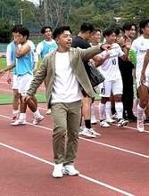28歳、異色の経歴持つ指揮官　バサラ兵庫を頂点に導く「JFLに上がってまた胴上げ味わえるように」