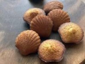 花だけじゃない？　スイーツにも「お菓子言葉」が！　込められた“甘いメッセージ”を若手芸人が紹介