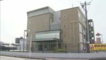 国道に横たわっていた男性（55）が乗用車にはねられ意識不明　なぜそんなところに？　広島・福山