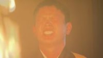 決意の10年目「護摩行」 カープ會澤と堂林が灼熱の炎に挑む