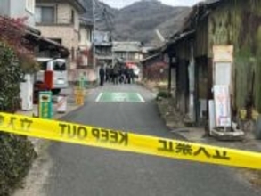 「バイクを盗まれた」福山市で強盗容疑事件が発生　その後コンビニのドアに突っ込んだか　警察が20代の男に話を聴く　広島