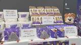 「「スタジアムだけでなく…」大手コンビニチェーンにサンフレコラボ商品　「紫」を基調としたソウルフードやスイーツを販売へ」の画像1