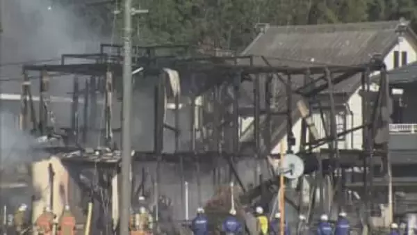 「家が炎で包まれていた」2階建ての住宅が全焼　焼け跡から1人の遺体が見つかる　83歳の女性と連絡が取れず　広島