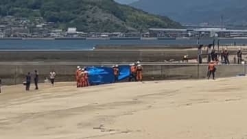 13歳の女子中学生を海底で発見　病院で死亡が確認　海水浴場で「流されたかもしれない」と通報　消防などが捜索　広島県坂町