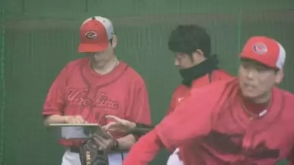 【カープ日南キャンプ】実戦見据え　ブルペンで大瀬良と栗林が投げ込む