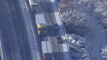 広島県内の山陽道　冬タイヤ規制時は装着の確認を実施へ　2日の立ち往生時は実施せず　NEXCO西日本