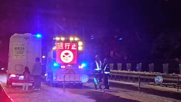 山陽道で20キロ超の渋滞…立ち往生も　Uターンを大雪直撃　気分不良の男性１人を搬送　車列の一部わずかに進む　広島