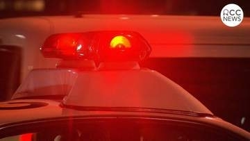 「暴走族が危険運転している」と通報　パトカー追跡中に原付バイク同士が接触して転倒　乗っていた３人はバイクを乗り捨て逃走で警察は行方追う　広島