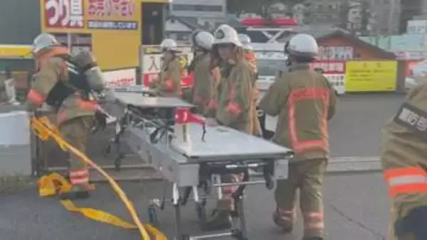 「回収役に1300万円を渡した」“受け子”容疑で逮捕の“オレンジ色の液体かけられた男(69)” 事件に“トクリュウ関与”の可能性　「回収役とは別の人物が液体をかけてきた」などとも