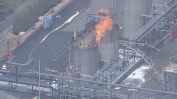「タンクが爆発した」製薬会社の工場で５人が重軽傷　エタノールが入ったタンク同士をつなぐ配管の取り付け作業中に発火か　泡消火剤なども使い約3時間後に鎮火　広島