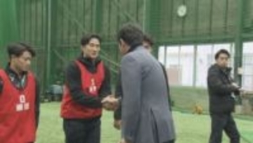「1年目から奪いに来るように」カープ新井監督がルーキーの練習を初視察