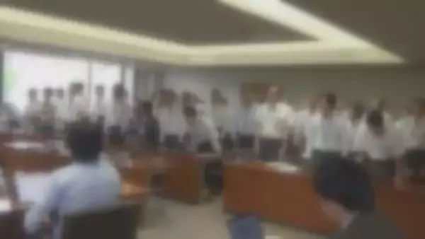 “県議会議員を「先生」”“入室時に起立・お辞儀”　県庁職員が県議に過度な対応　服部知事「数十年来の悪しき慣例と決別」