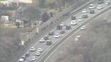 「九州道上りで一時30キロ超の渋滞で混雑続く　3日も25キロの渋滞予想」の画像1