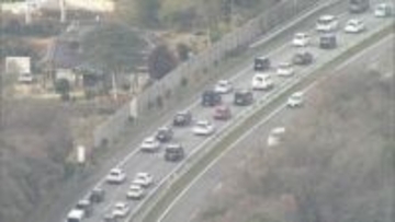 九州道上りで一時30キロ超の渋滞で混雑続く　3日も25キロの渋滞予想