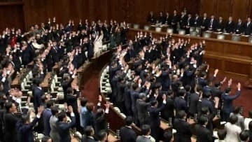 「バンザーイ」と衆議院解散　わずか1年3か月でまた選挙　福岡選出の議員に聞いた