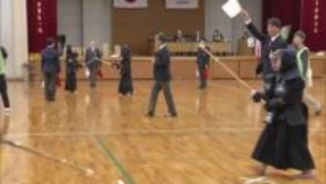 今年で30回目を迎えた小学生の「剣道大会」日頃の稽古の成果を披露