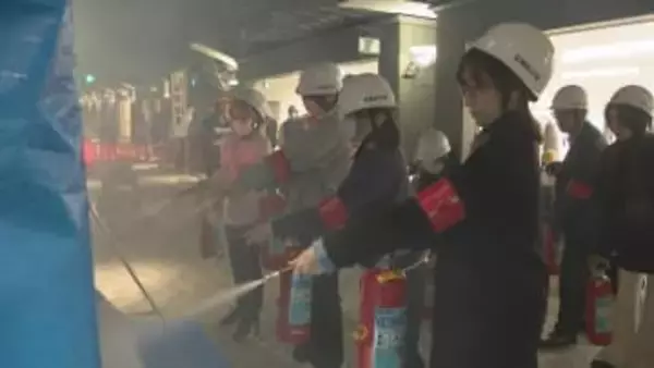 天神地下街で総合消防訓練　”店舗から出火、地下街に煙が充満”想定　約160人が参加　福岡市