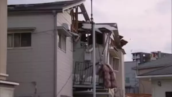 「雷とかドーンと落ちた感じの大きな音」アパート2階の1室から爆発音　住人の男性（60代）が病院に運ばれ重傷　福岡県北九州市