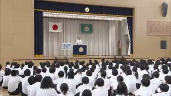 福岡県の多くの小中学校で終業式　宗像市は空調完備の体育館で　18日から夏休みへ