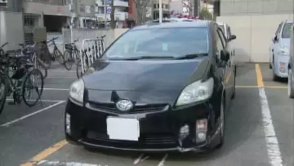 「無免許やけん、やばいと思って」追突事故で男性にけがさせ逃走→部下の男性に身代わり依頼か　建設業の26歳男を逮捕