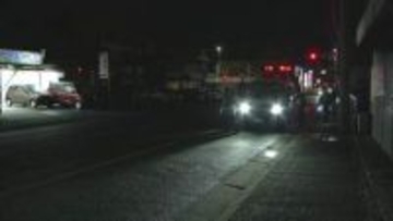 道路横断中に軽乗用車にはねられ・・・　女性（71）意識不明で搬送→約5時間後に死亡　見通しのいい直線道路