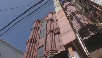 雑居ビルでの白骨化した遺体　30年前から関係者以外立ち入り禁止の5階エレベータホールで発見　生存していれば55歳の男性と判明　死後4～5年経過