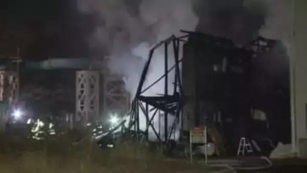 強制撤去直前の「特定空家」で火災か　空き家など５棟が焼ける　けが人なし　福岡・大牟田市