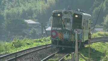赤字続く「平成筑豊鉄道」　沿線の福岡県田川市はBRT＝バス高速輸送システムを支持