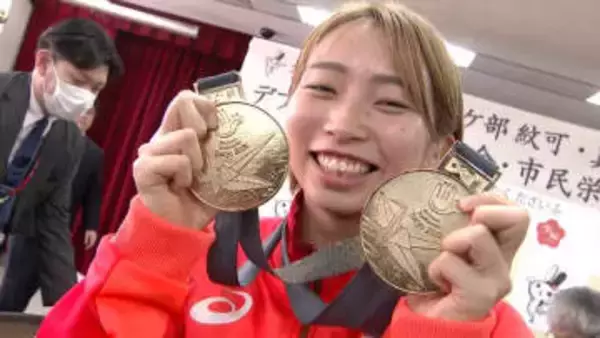 聴覚に障害がある人の国際スポーツ大会「デフリンピック」バドミントンで金　太宰府市出身の矢ケ部さん姉妹に市民栄誉賞