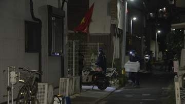 東区で強盗 3人組が現金奪い逃走中