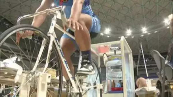 「競輪選手を目指してくれる子供たちが増えてくれたら」自転車のかき氷“チャリ氷”　北九州メディアドーム夏まつり　30日まで